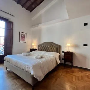 https://baroni-cortelli-apartments-firenze.it-tuscanyhotel.com